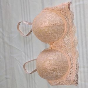 B. LUXE 36C PINK LACEY BRA NWOT